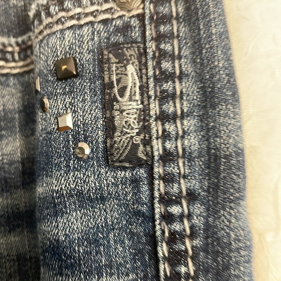 Silver Super stretch Aiko Mid Boot jeans waist 33/ L33 leg measuring at 31! - Picture 3 of 6